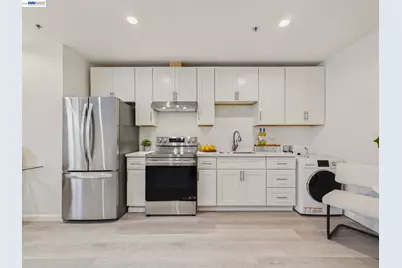 718 26, Oakland, CA 94612 - Photo 22