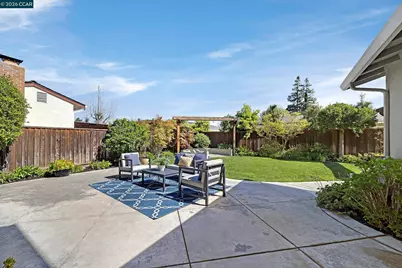 2415 Crestline Rd, Pleasanton, CA 94566 - Photo 36