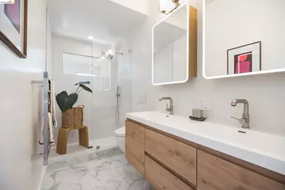 463 44th St, Oakland, CA 94609 - Photo 14