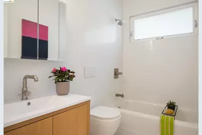 463 44th St, Oakland, CA 94609 - Photo 12