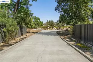 1080 Finley, Danville, CA 94588 - Photo 4