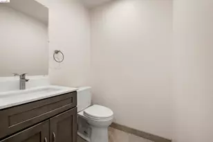 31 Campo Verde Cir, San Pablo, CA 94806 - Photo 12