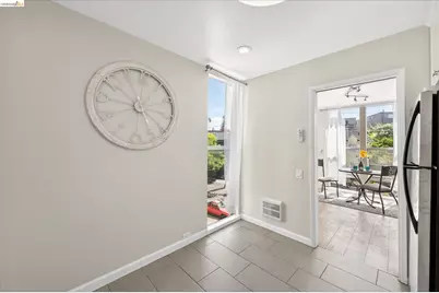 365 Perkins St #201, Oakland, CA 94610 - Photo 12