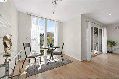 365 Perkins St #201, Oakland, CA 94610 - Photo 8