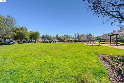2295 Regatta Way, San Leandro, CA 94579 - Photo 36