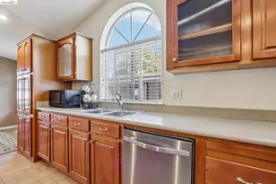 29344 New Hampshire, Hayward, CA 94544 - Photo 24