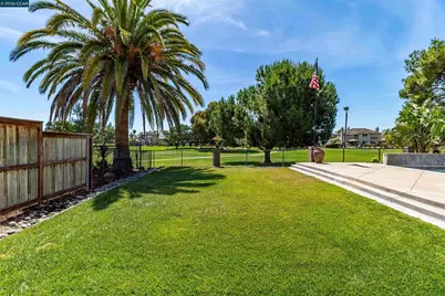 5619 Berwick Ct, Discovery Bay, CA 94505 - Photo 54