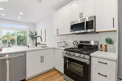 7589 Odyssey Way, Dublin, CA 94568 - Photo 8