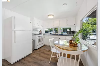 2050 Monument #8, Pleasant Hill, CA 94523 - Photo 12