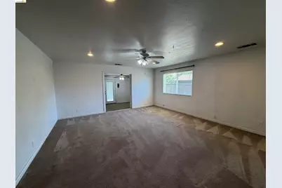 40 Malicoat Ave, Oakley, CA 94561 - Photo 14
