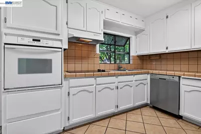 19762 Hathaway Ave, San Lorenzo, CA 94541 - Photo 12