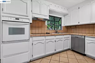 19762 Hathaway Ave, San Lorenzo, CA 94541 - Photo 12