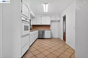 19762 Hathaway Ave, San Lorenzo, CA 94541 - Photo 10