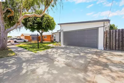 430 Dutchess Ln, Hayward, CA 94544 - Photo 8