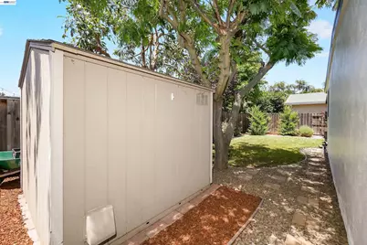 430 Dutchess Ln, Hayward, CA 94544 - Photo 48