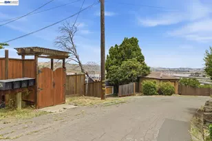 242 Kendall Ave, Crockett, CA 94525 - Photo 28