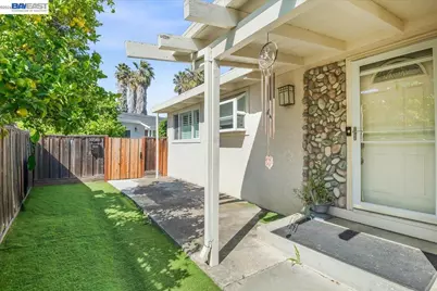 30544 Hoylake St, Hayward, CA 94544 - Photo 2
