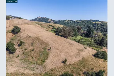 1966 Joseph Dr, Moraga, CA 94556 - Photo 8