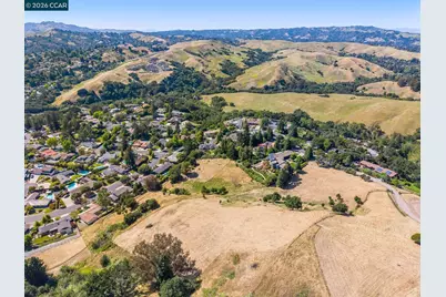 1966 Joseph Dr, Moraga, CA 94556 - Photo 4