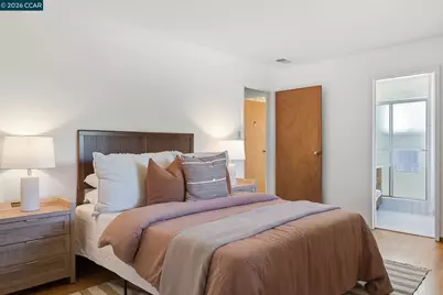 902 Glennan Dr, Redwood City, CA 94061 - Photo 30