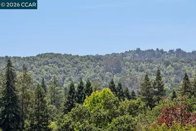 8 Ketelsen Ct, Moraga, CA 94556 - Photo 24