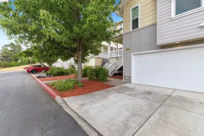 117 Kingswood Ln, Martinez, CA 94553 - Photo 2
