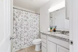 117 Kingswood Ln, Martinez, CA 94553 - Photo 18