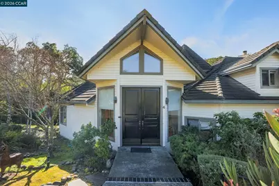 4 Julianna, Moraga, CA 94556 - Photo 2