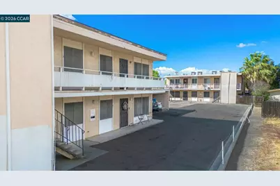 218 K St, Los Banos, CA 93635 - Photo 4