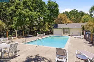 400 Suntree Ln, Pleasant Hill, CA 94523 - Photo 38