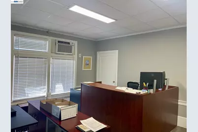 370 Grand Ave Suite 1, Oakland, CA 94610 - Photo 2
