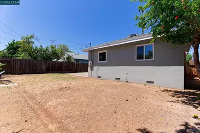 5311 78th St, Sacramento, CA 95820 - Photo 16