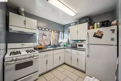 1820 International Blvd, Oakland, CA 94606 - Photo 12