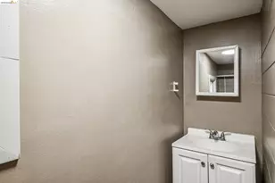 1820 International Blvd, Oakland, CA 94606 - Photo 14