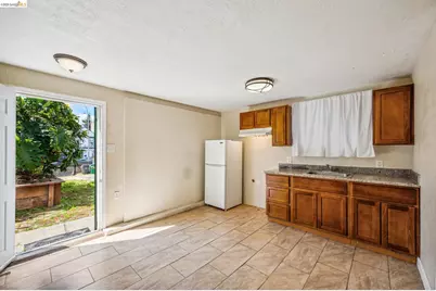 1820 International Blvd, Oakland, CA 94606 - Photo 6