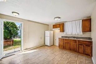 1820 International Blvd, Oakland, CA 94606 - Photo 6
