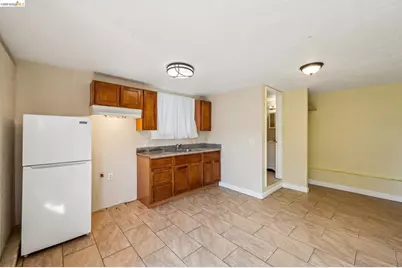 1820 International Blvd, Oakland, CA 94606 - Photo 10