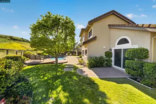 25 Greenridge Pl, Danville, CA 94506 - Photo 2