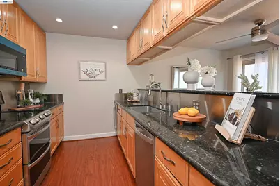 3320 Kimberly Way, San Mateo, CA 94403 - Photo 12