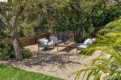 110 Somerset Rd, Piedmont, CA 94611 - Photo 64
