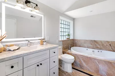 110 Somerset Rd, Piedmont, CA 94611 - Photo 32