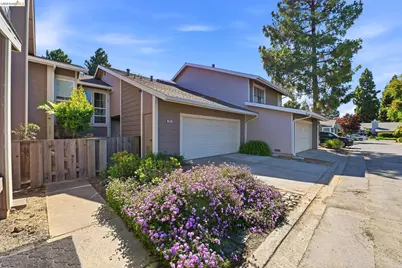 2487 Heathrow Ln, San Leandro, CA 94577 - Photo 2