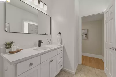 1116 20th St, Oakland, CA 94606 - Photo 18
