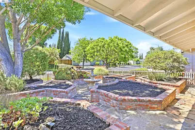 1109 Lynhurst Way, San Jose, CA 95118 - Photo 4