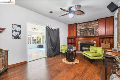 1249 Heavenly Dr, Martinez, CA 94553 - Photo 18
