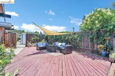 1249 Heavenly Dr, Martinez, CA 94553 - Photo 8