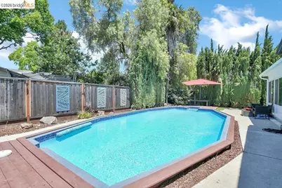1249 Heavenly Dr, Martinez, CA 94553 - Photo 34