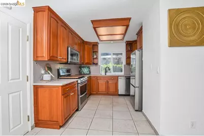 1249 Heavenly Dr, Martinez, CA 94553 - Photo 14