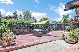 1249 Heavenly Dr, Martinez, CA 94553 - Photo 4
