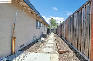 1249 Heavenly Dr, Martinez, CA 94553 - Photo 38